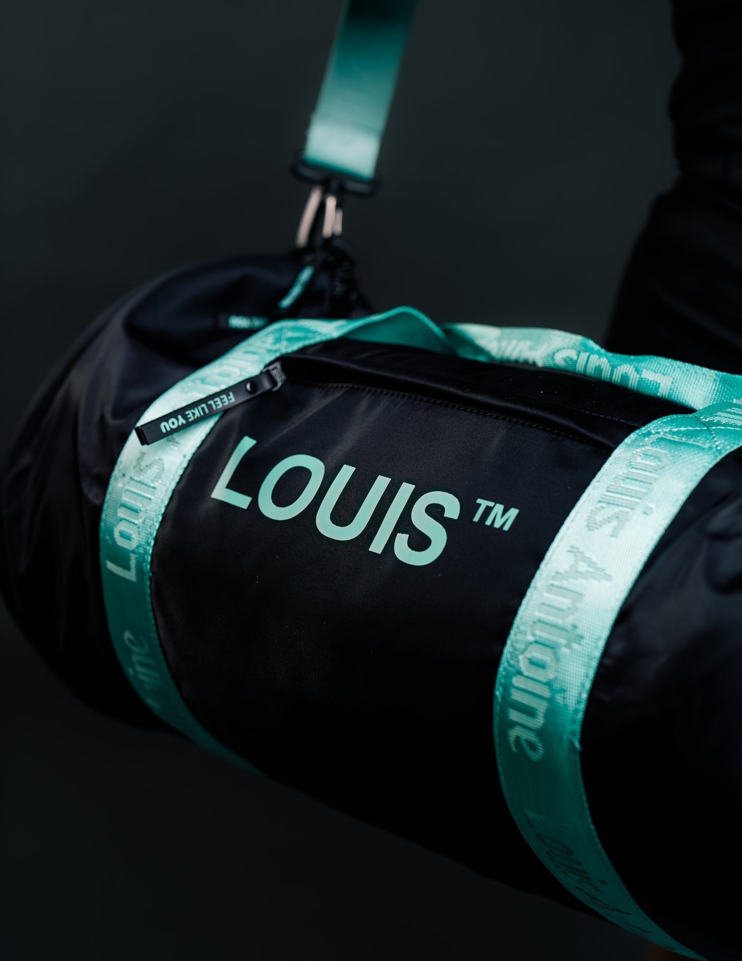 SPORTS BAG BLACK LOUIS